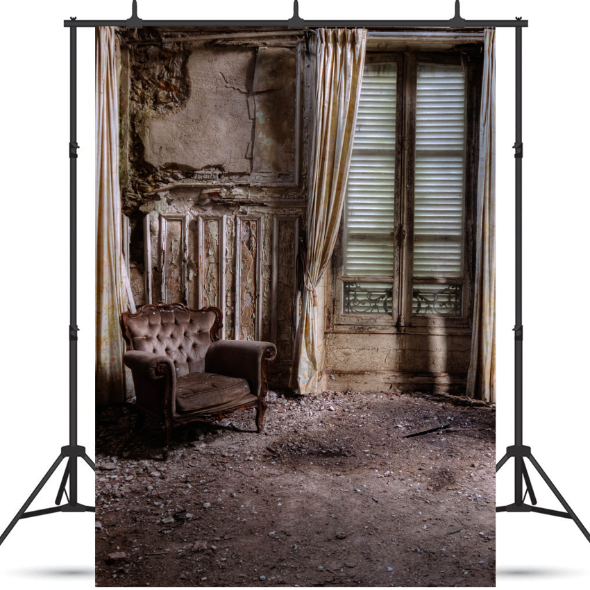 Toile de fond de fauteuil marron de chambre abandonnée pour la photographie SBH0294