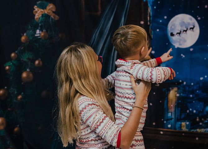 Toile de fond décors de fenêtres de Noël de flocon de neige d'hiver pour la photographie